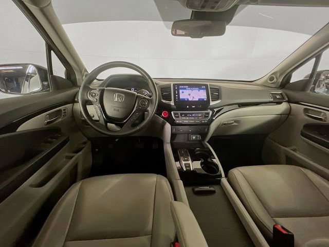 Used 2017 Honda Pilot Touring image 23