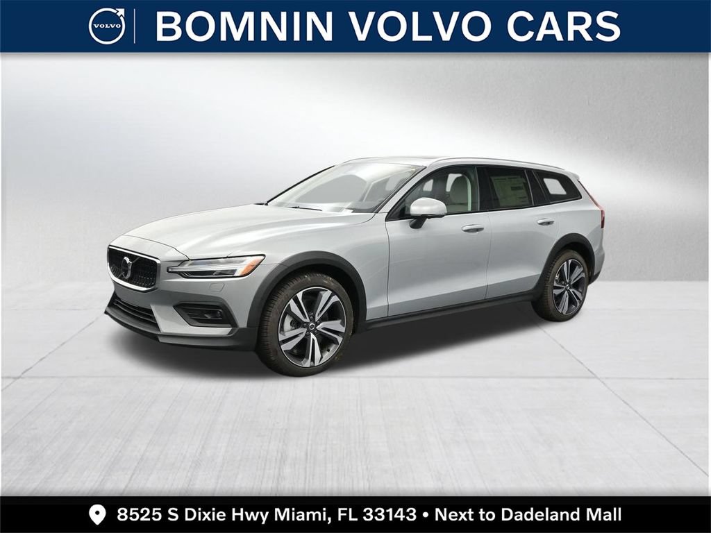 New 2026 Volvo V60 B5 Cross Country Plus w/ Protection Package Premier