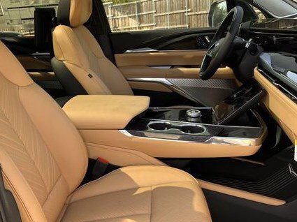 New 2026 Cadillac Escalade IQ Sport 2 w/ LPO, ONYX Package AWD/4WD image 21