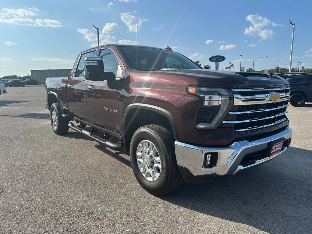 Used 2024 Chevrolet Silverado 2500 LTZ w/ LTZ Convenience Package AWD/4WD image 7
