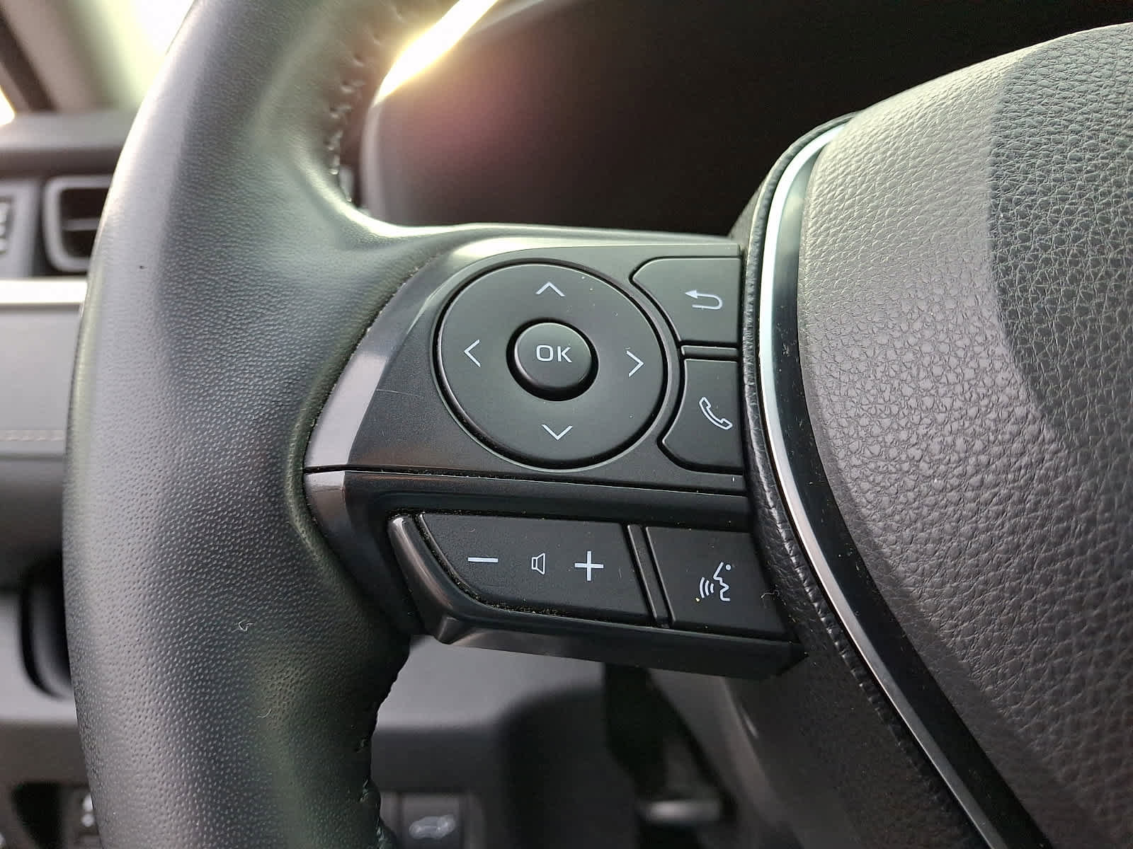 Certified 2020 Toyota RAV4 XLE image 22