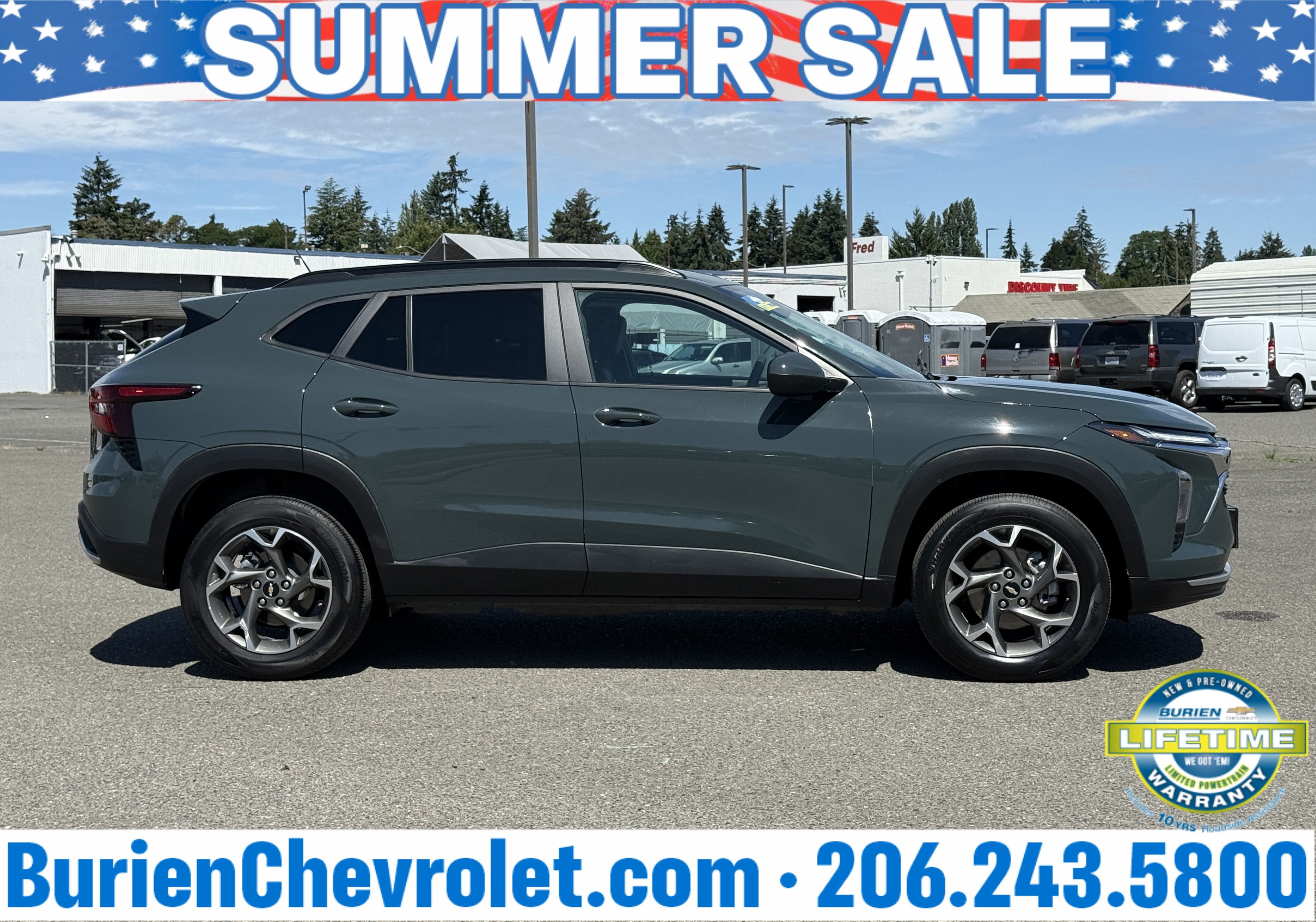 Used 2025 Chevrolet Trax LT FWD image 6