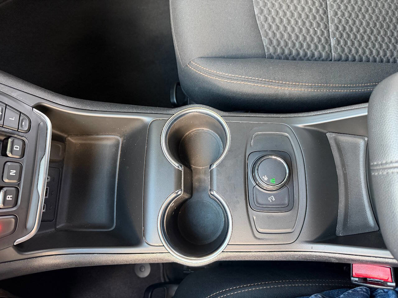 Used 2018 GMC Terrain SLE FWD image 32