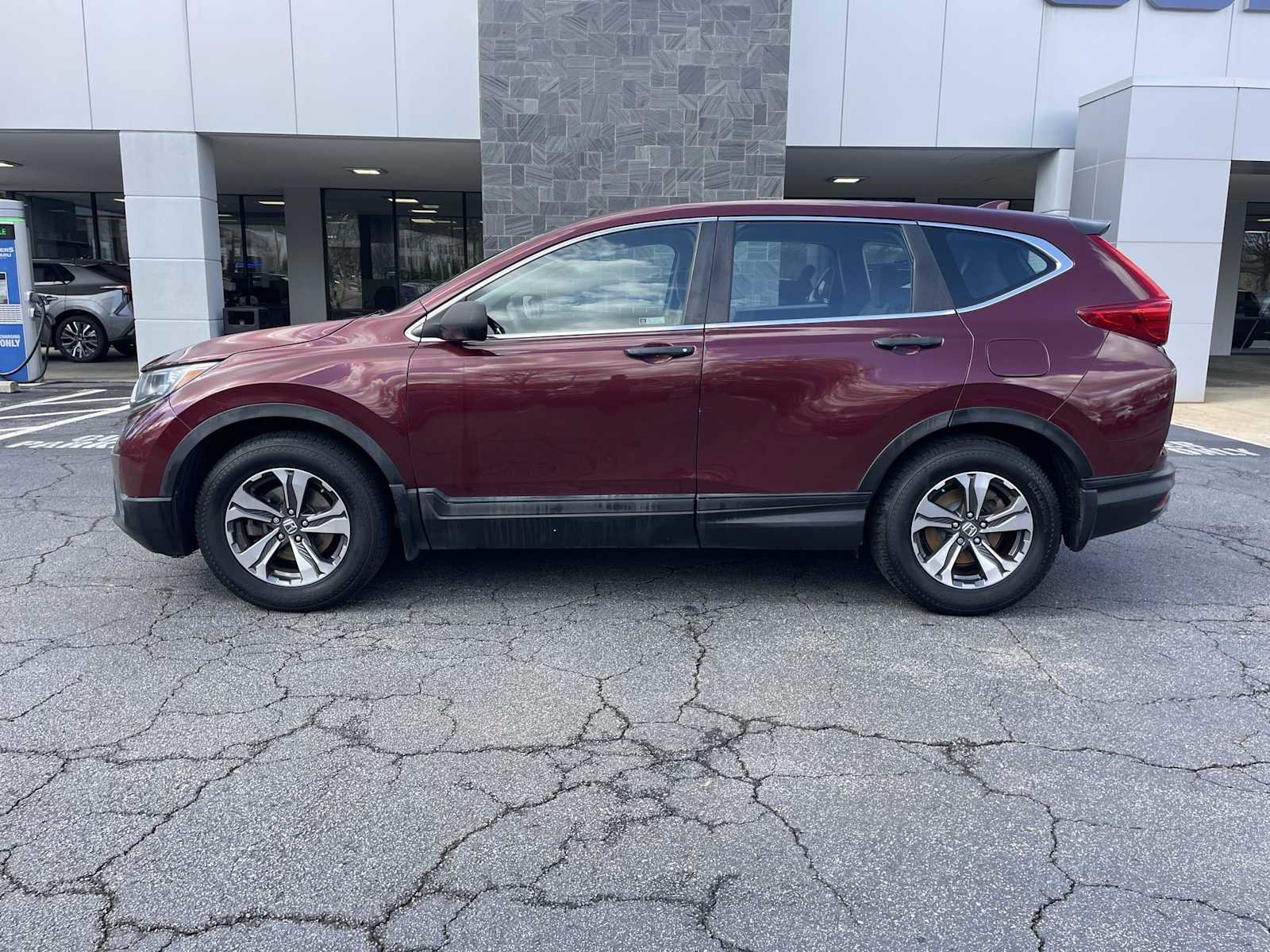 Used 2018 Honda CR-V LX image 2