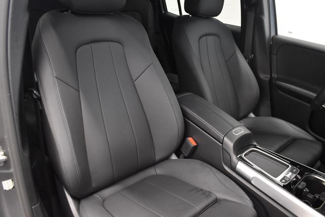 New 2026 Mercedes-Benz GLB 250 4MATIC image 6
