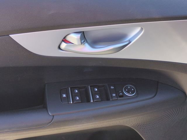 Used 2024 Kia Forte LXS image 13