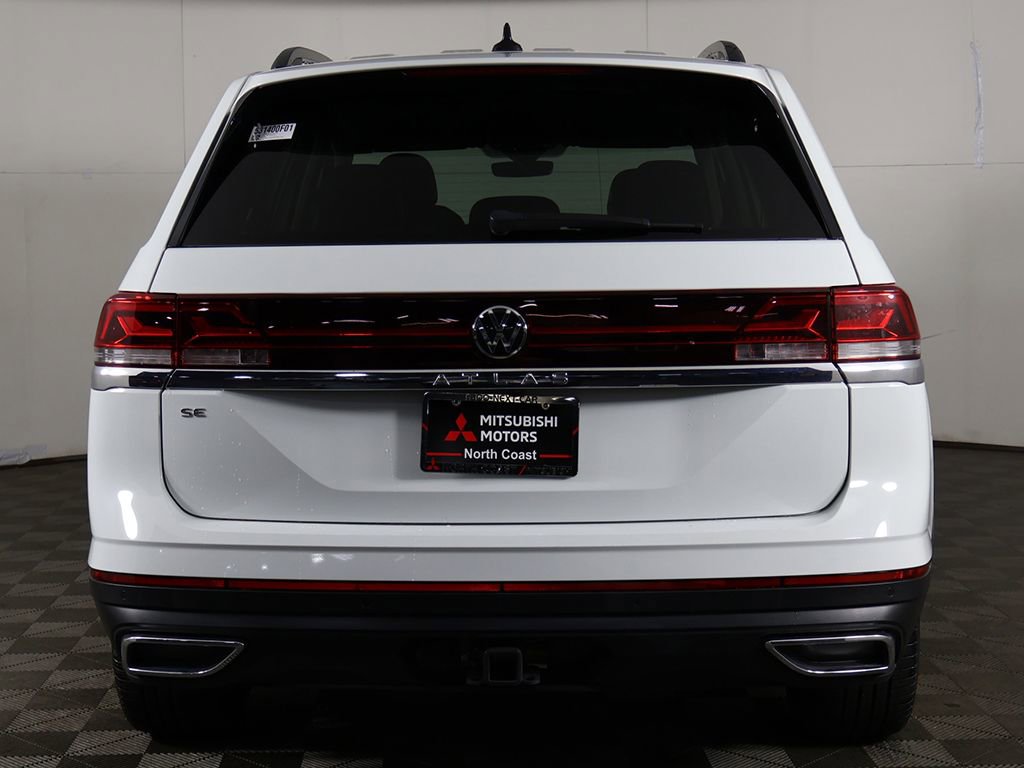 Used 2025 Volkswagen Atlas SE FWD image 13
