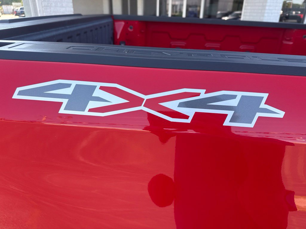 Used 2023 Chevrolet Silverado 1500 Custom AWD/4WD image 12