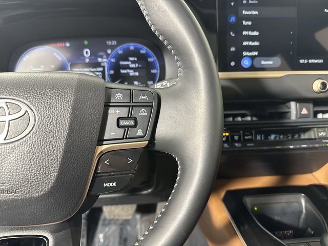 Used 2025 Toyota Crown Signia w/ Advanced Technology Package image 13