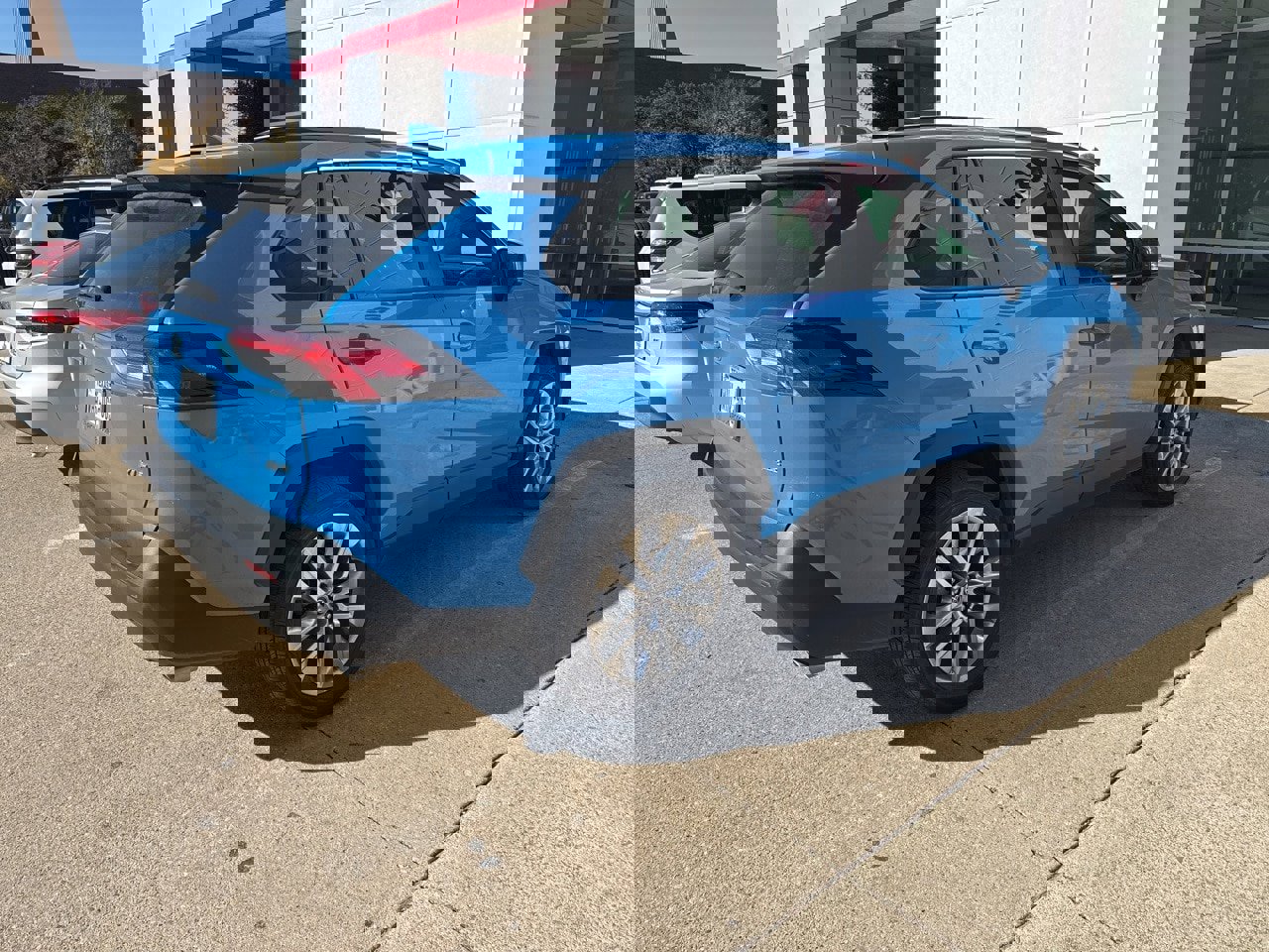 Used 2019 Toyota RAV4 XLE Premium w/ Carpet Mat Package image 3