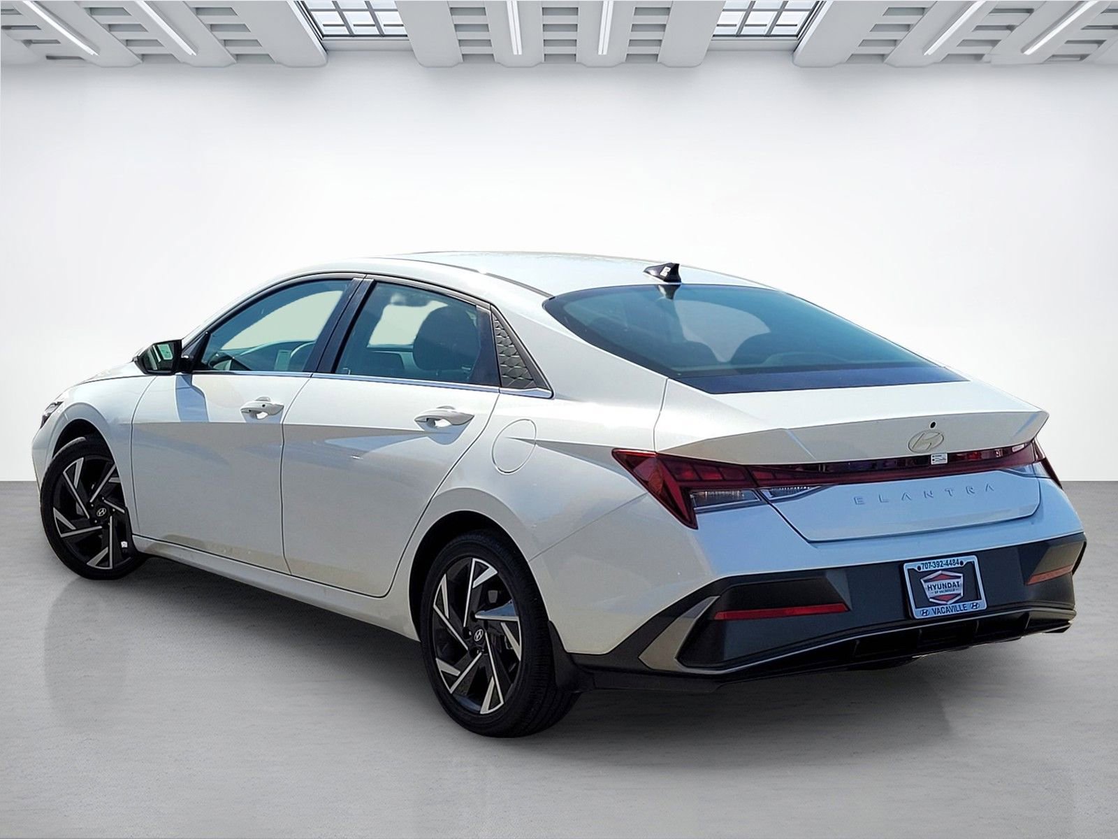 Certified 2025 Hyundai Elantra SEL image 13