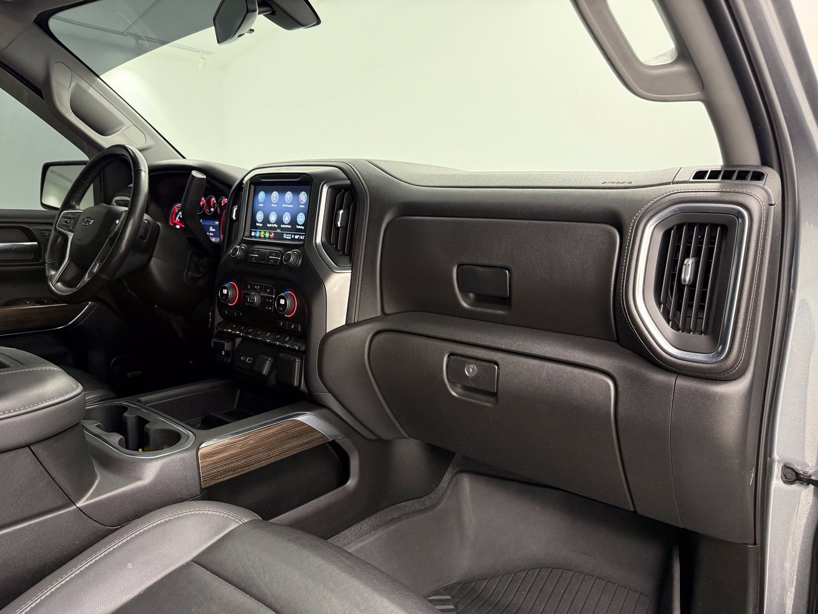 Used 2021 Chevrolet Silverado 1500 LT Trail Boss AWD/4WD image 31