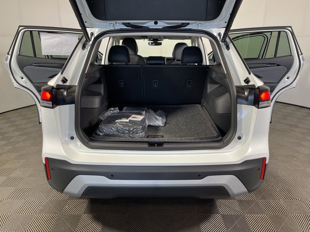 New 2026 Volkswagen Tiguan SE AWD/4WD image 21