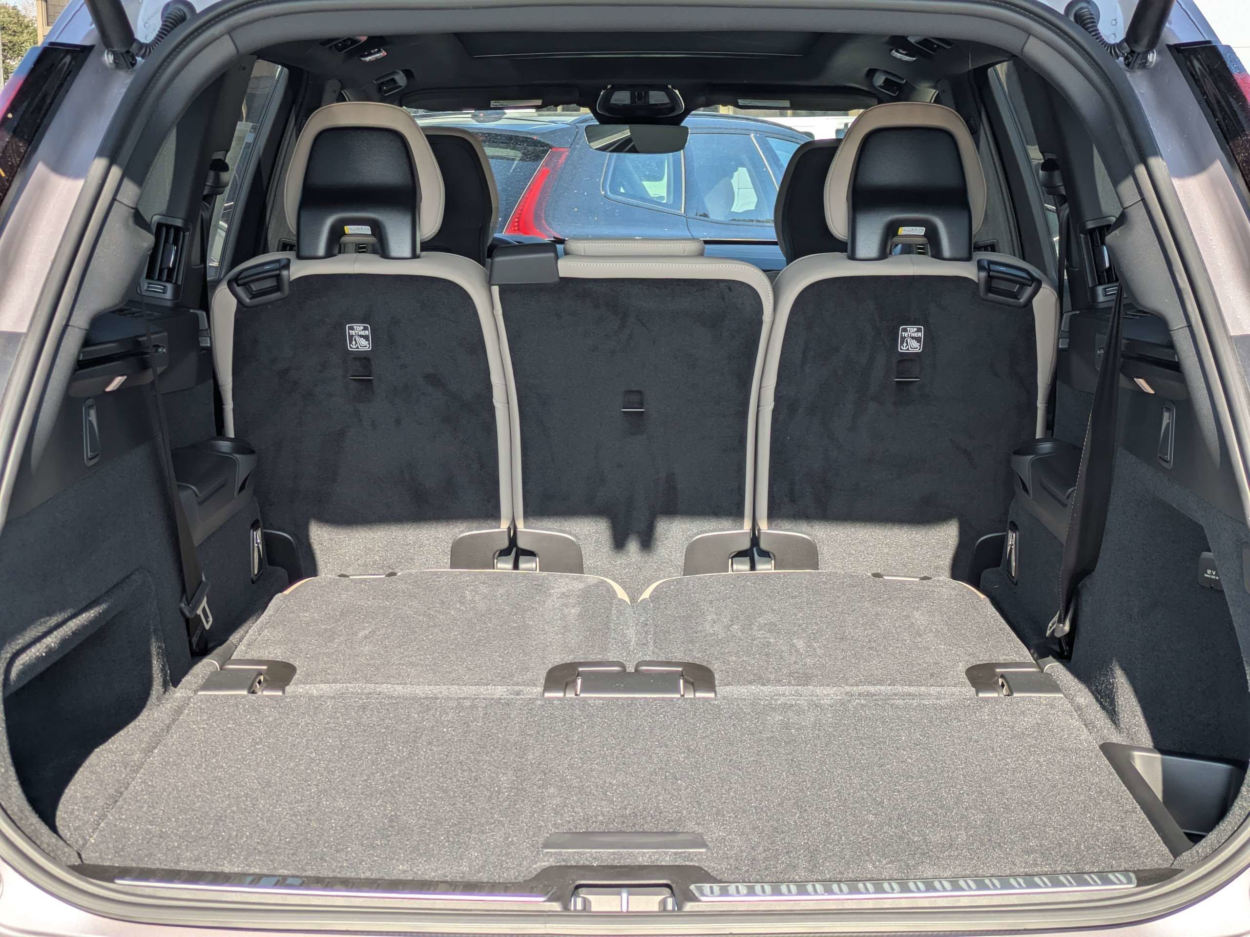 New 2026 Volvo XC90 B6 Plus w/ Protection Package Premier image 13