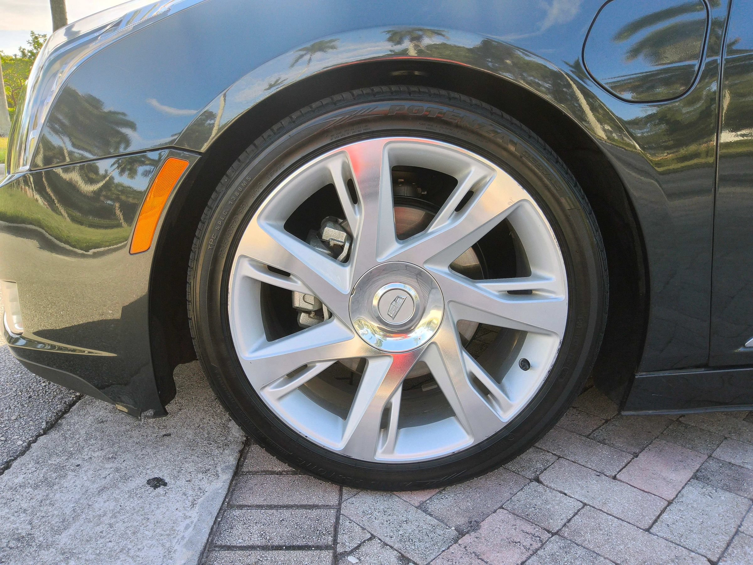 Used 2016 Cadillac ELR FWD image 37