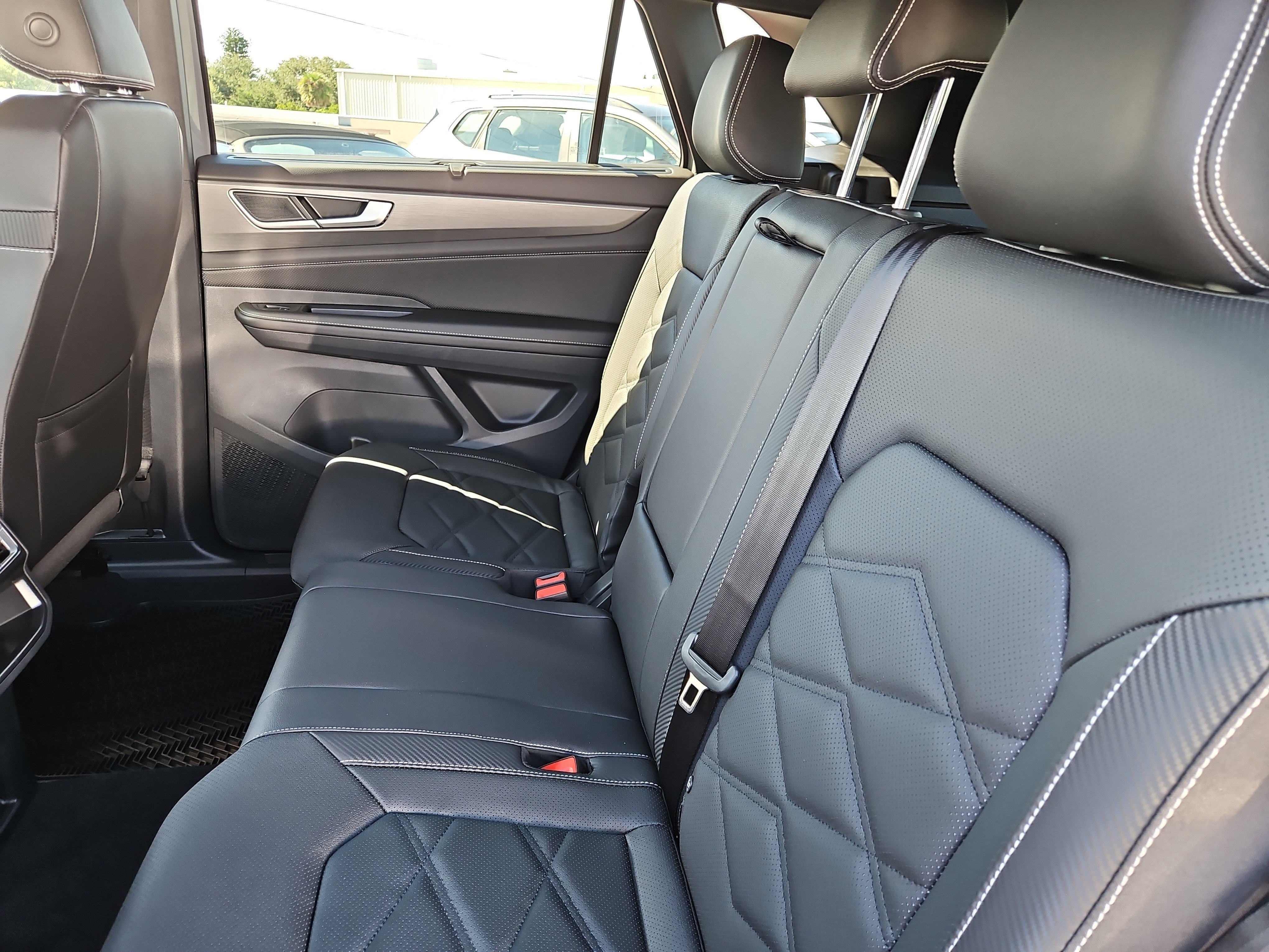 New 2026 Volkswagen Atlas Cross Sport SE image 11