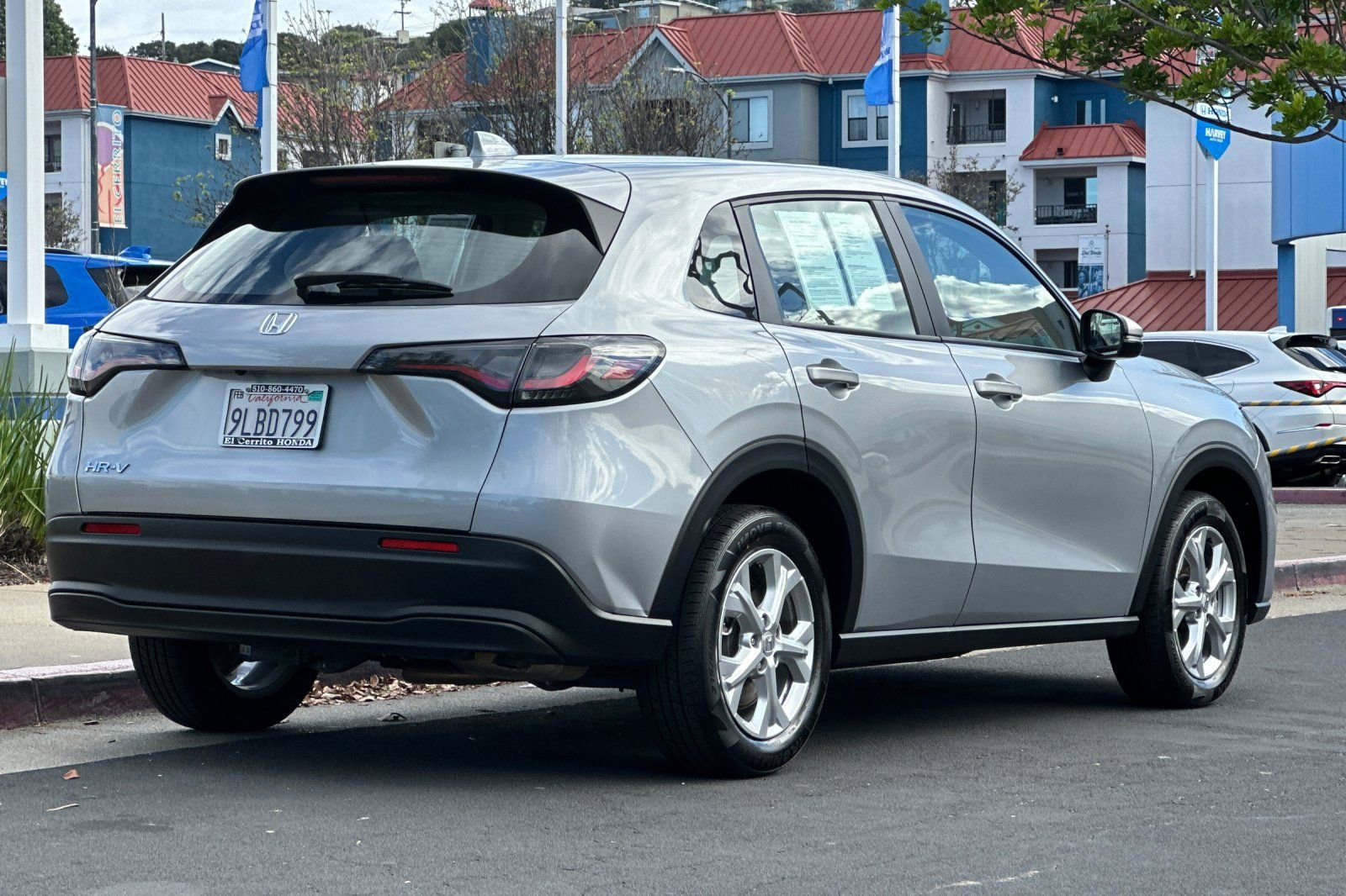 Certified 2024 Honda HR-V LX image 3