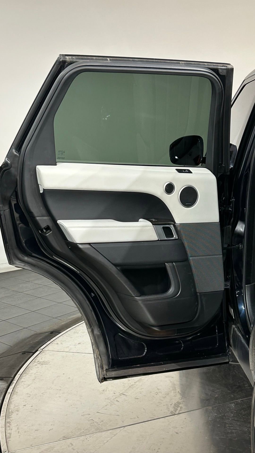 Used 2016 Land Rover Range Rover Sport HSE AWD/4WD image 40