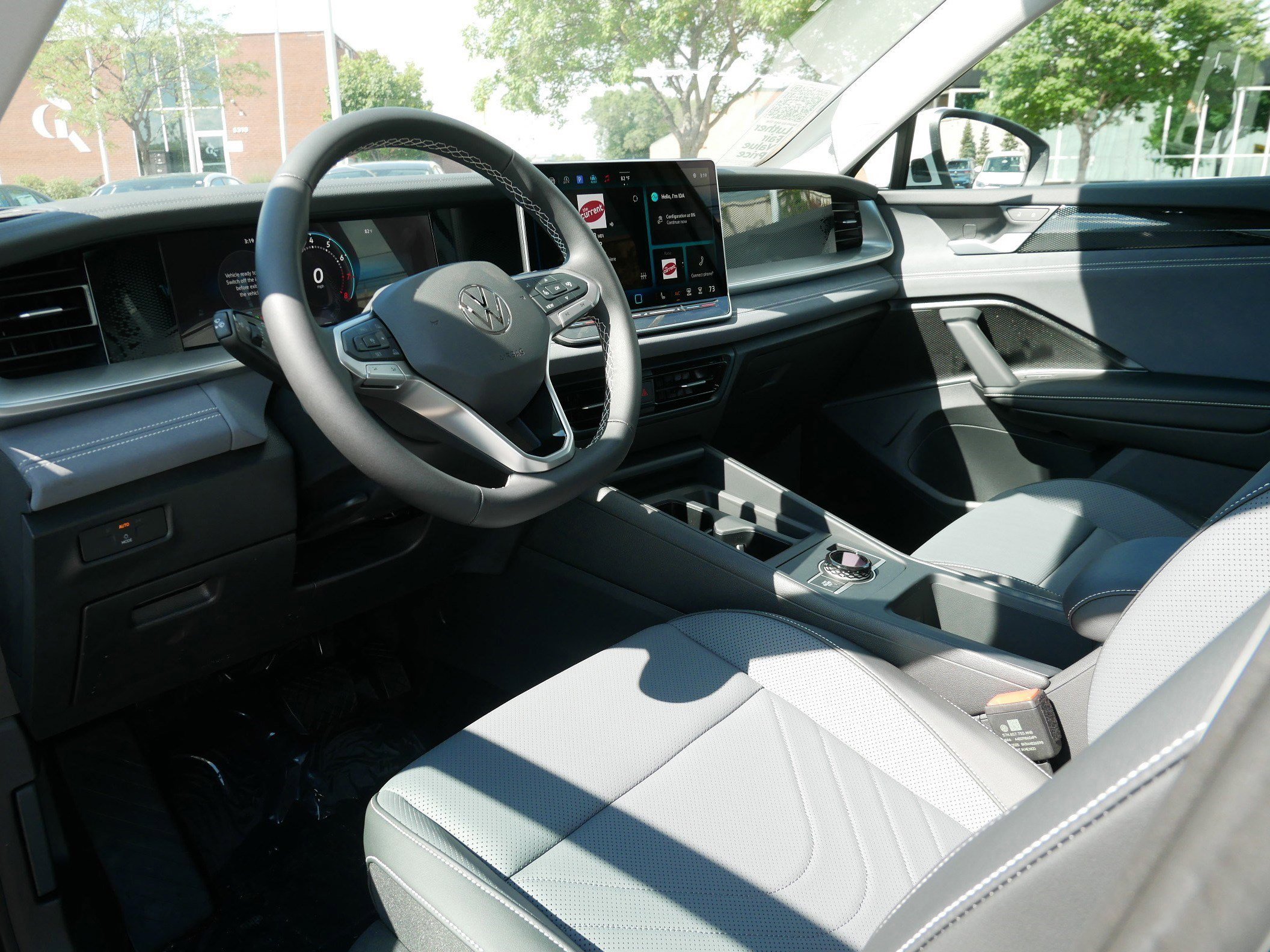 New 2025 Volkswagen Tiguan SE image 4