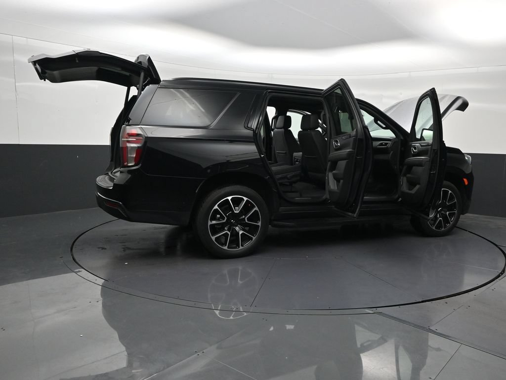 Used 2024 Chevrolet Tahoe RST w/ Luxury Package RWD image 32
