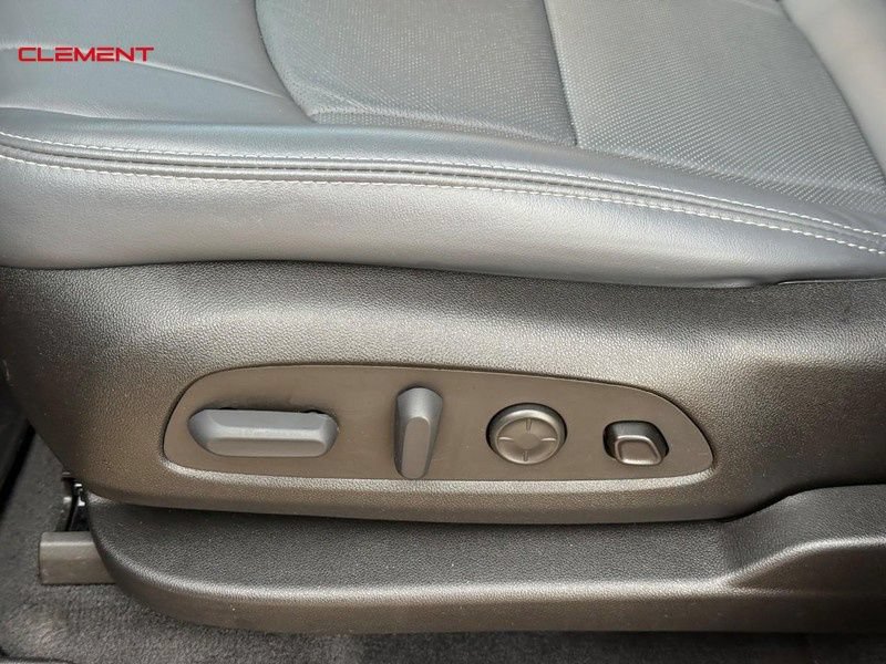 Used 2022 Buick Enclave Premium w/ Surround and Sites Package FWD image 23