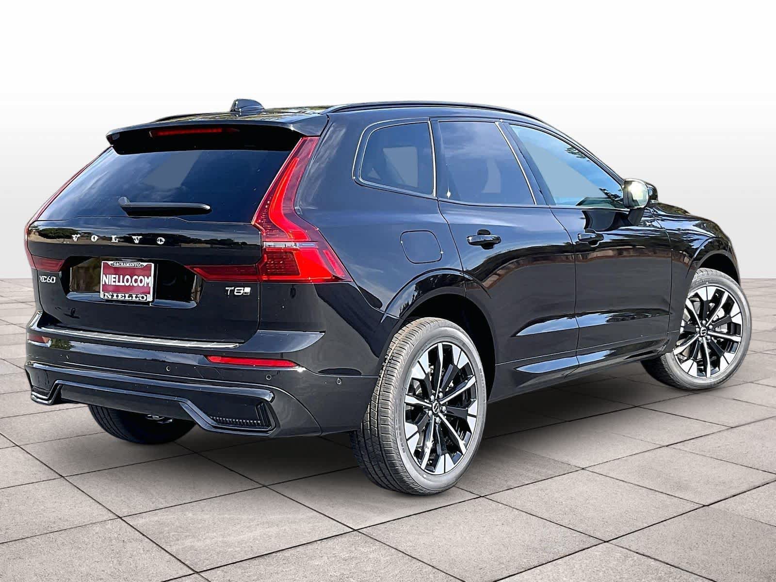 New 2027 Volvo XC60 T8 Plus AWD/4WD image 4