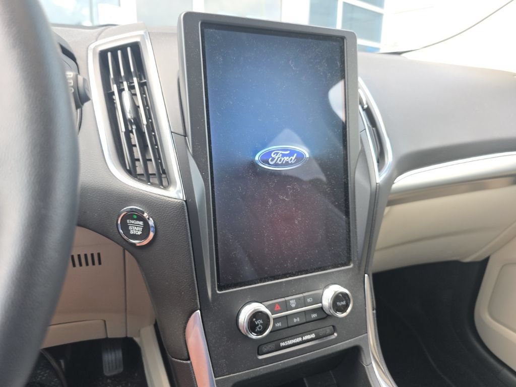 Used 2024 Ford Edge Titanium w/ Equipment Group 301A AWD/4WD image 11