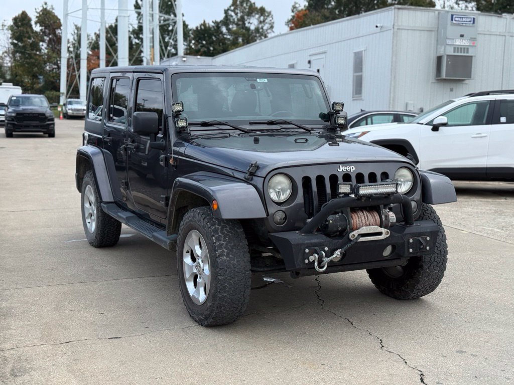 Used 2014 Jeep Wrangler Unlimited Sahara w/ Connectivity Group AWD/4WD image 4