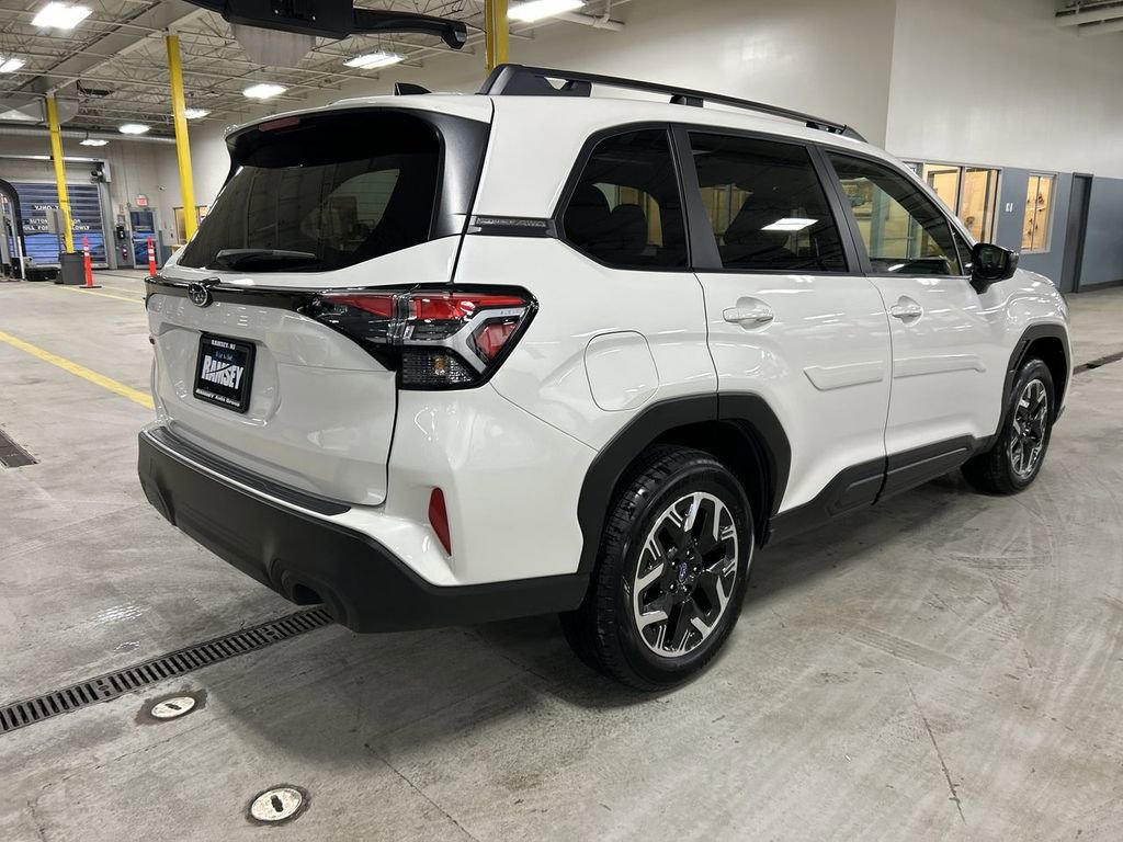 Certified 2025 Subaru Forester Premium image 8