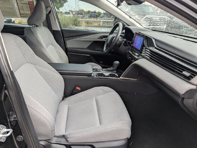Used 2025 Toyota Camry LE w/ Convenience Package FWD image 31