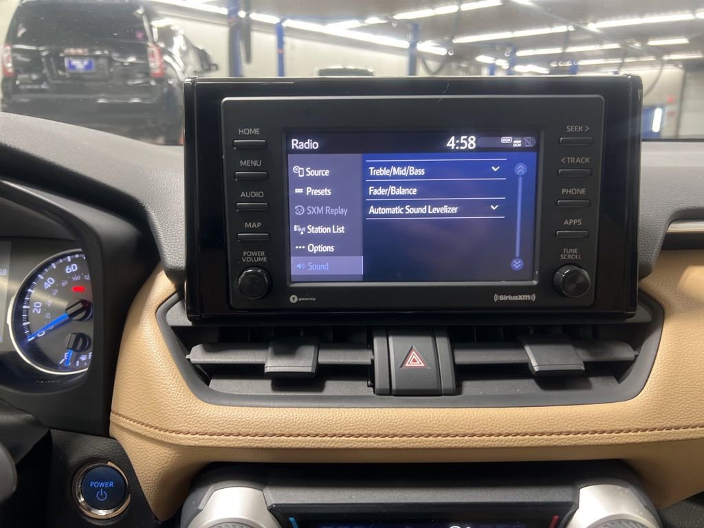 Used 2020 Toyota RAV4 XLE w/ Convenience Package image 16