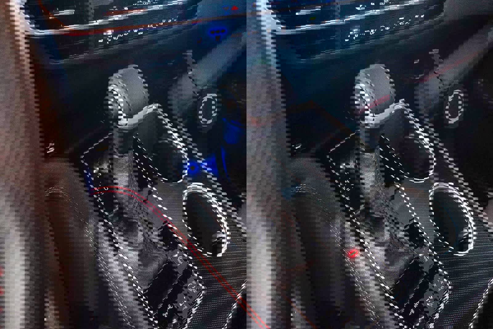 Used 2025 Toyota Sienna XSE image 22