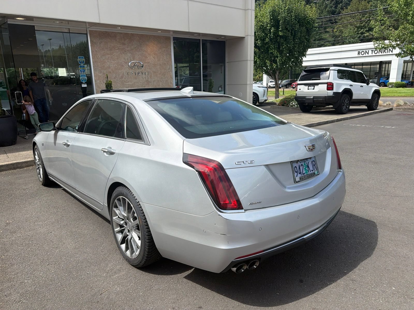 Used 2017 Cadillac CT6 Luxury AWD/4WD image 10