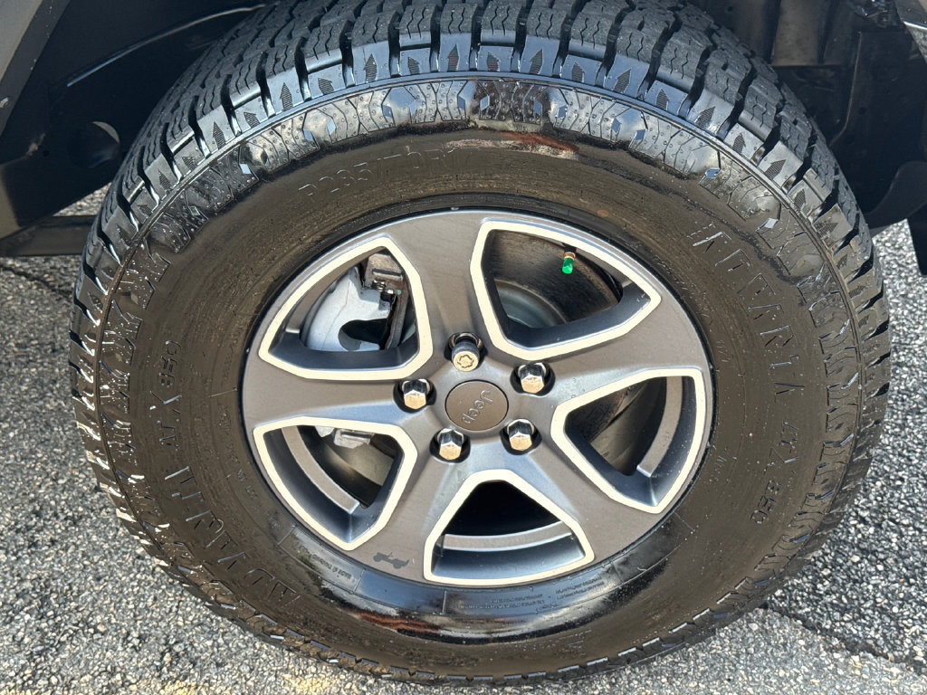 Used 2019 Jeep Wrangler Unlimited Sport S AWD/4WD image 14