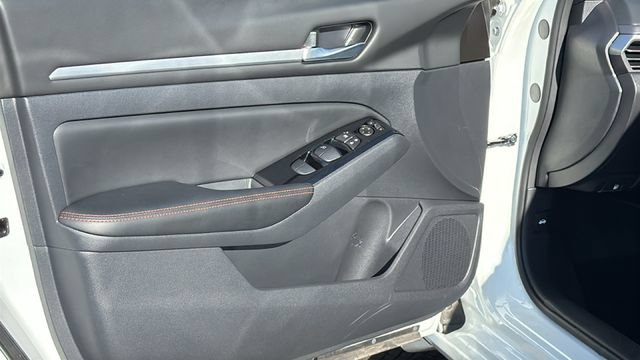 Used 2025 Nissan Altima 2.5 SR AWD/4WD image 23