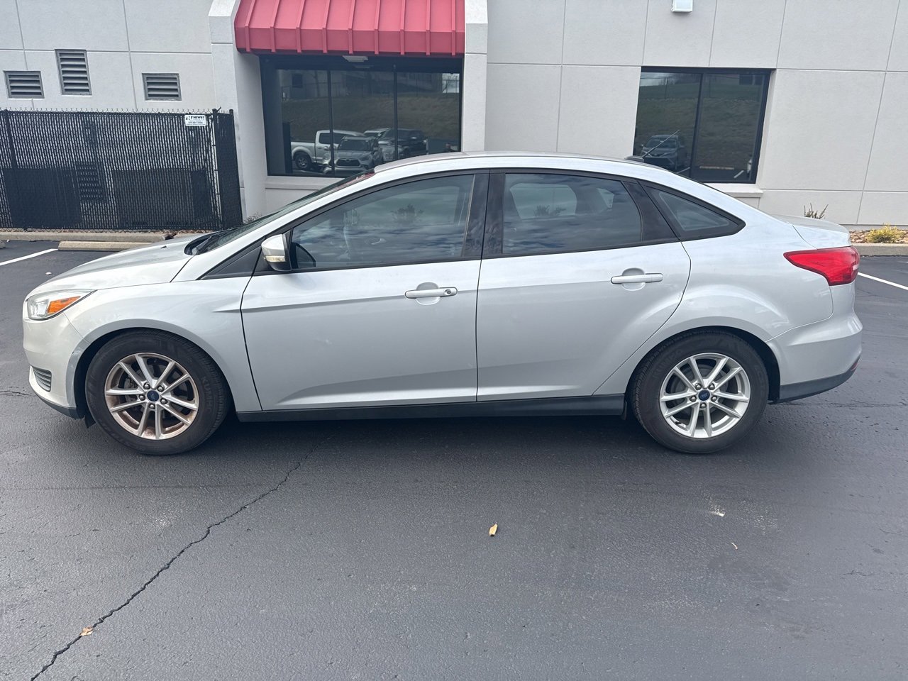 Used 2016 Ford Focus SE image 6