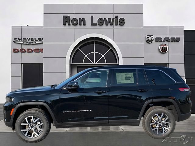 New 2027 Jeep Grand Cherokee Laredo