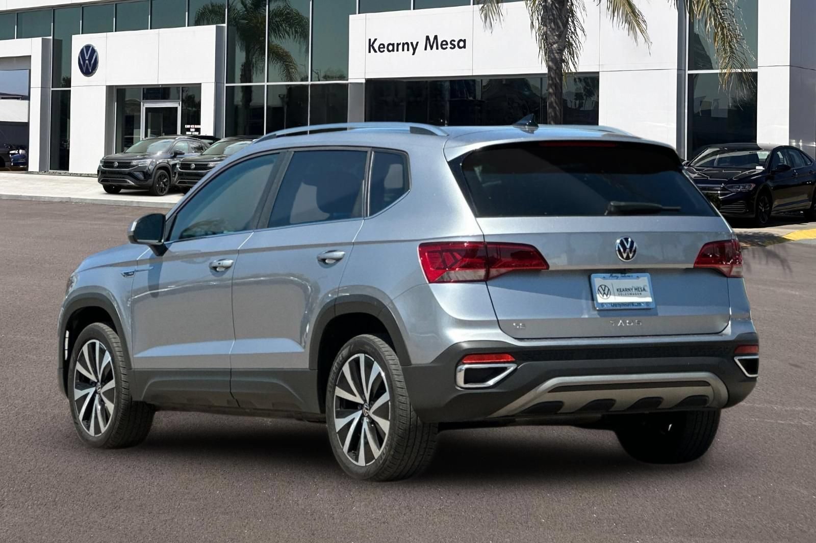 Used 2023 Volkswagen Taos SE FWD image 6