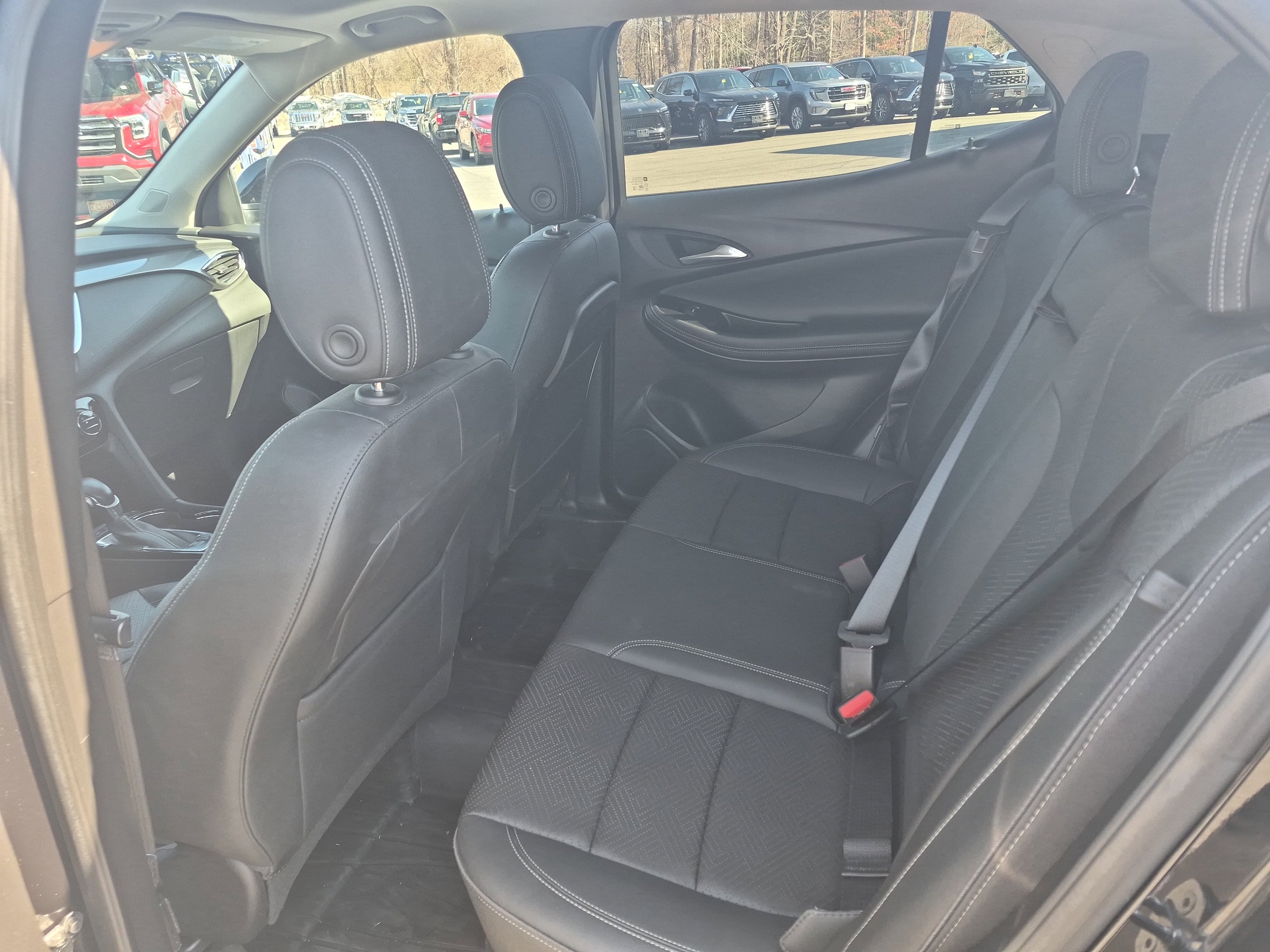 Used 2023 Buick Encore GX Essence w/ Experience Buick Package image 11