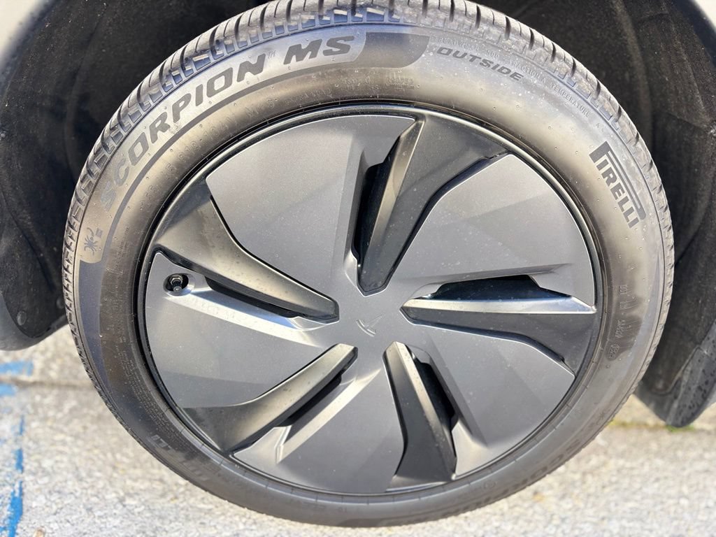 Used 2026 Tesla Model Y 2WD image 12