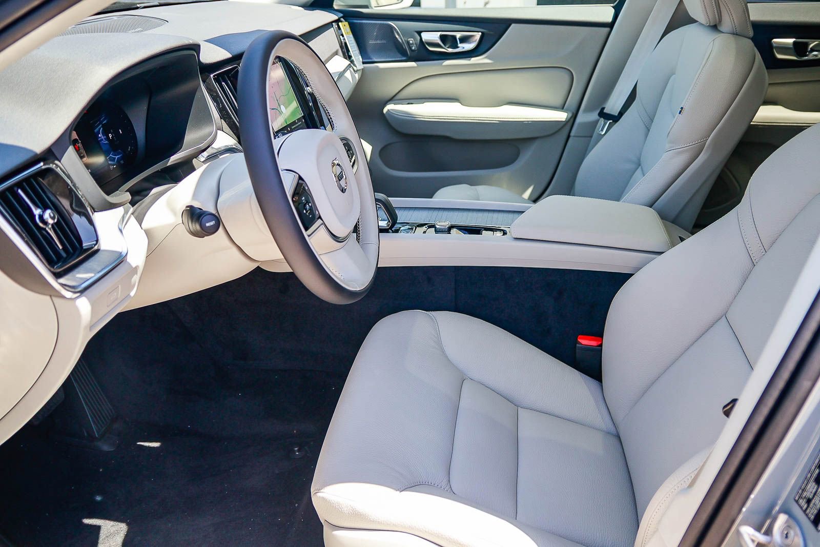 New 2026 Volvo V60 B5 Cross Country Plus AWD/4WD image 18