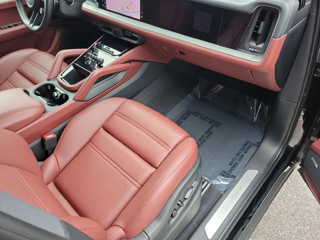 Certified 2026 Porsche Cayenne AWD/4WD image 19