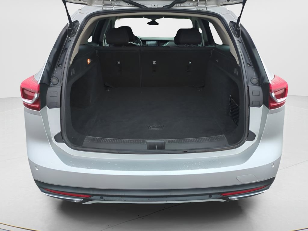 Used 2018 Buick Regal Preferred w/ Sights and Sounds Package image 12