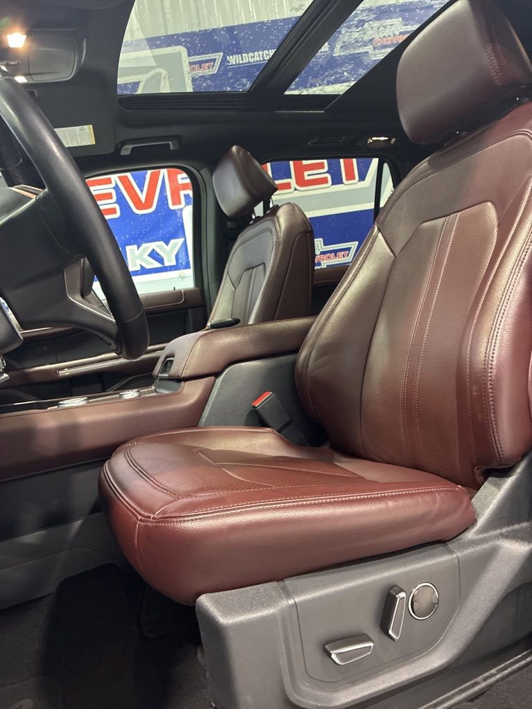Used 2024 Ford Expedition Limited image 14