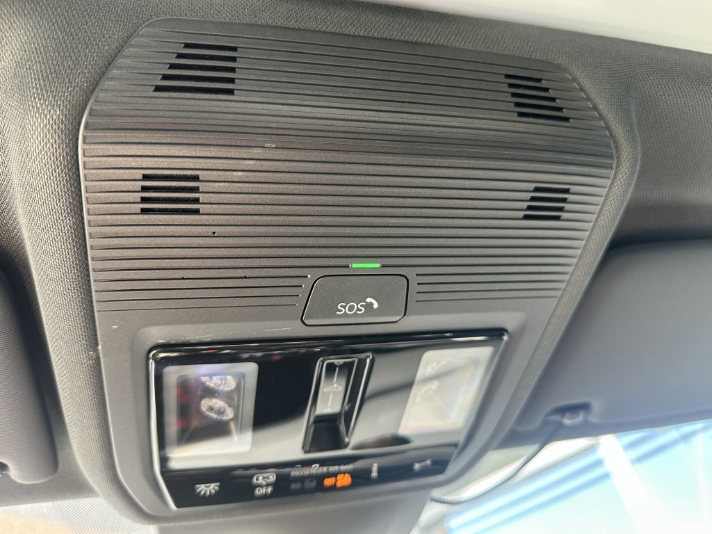 Used 2022 Volkswagen GTI SE w/ SE Leather Package image 27