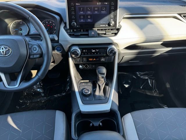 Used 2021 Toyota RAV4 XLE w/ Convenience Package image 2
