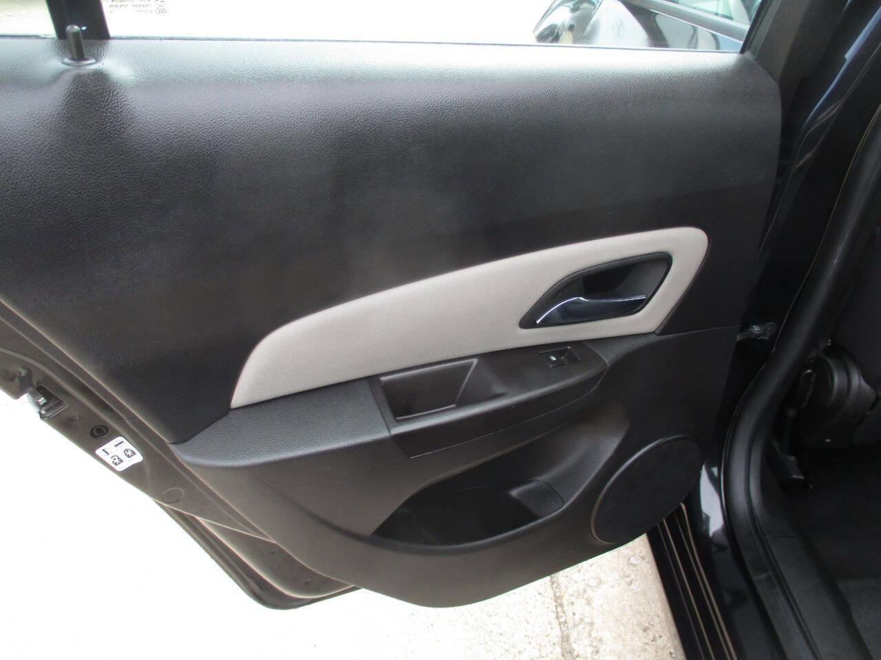 Used 2016 Chevrolet Cruze LS FWD image 40