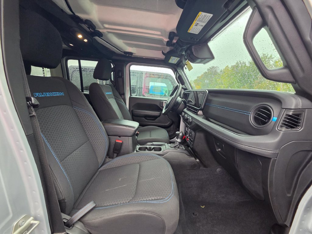 Used 2024 Jeep Wrangler Unlimited Rubicon 4xe AWD/4WD image 12