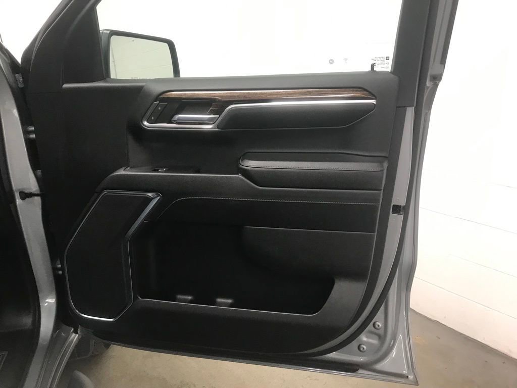Used 2023 GMC Sierra 1500 Elevation image 36
