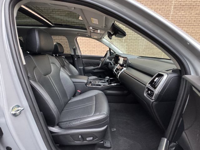 Used 2023 Kia Sorento SX AWD/4WD image 7